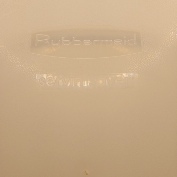 Lot of 3 Preowned Food Storage Containers 3 Different Manufacturer and Sizes. - Picture 13 of 14